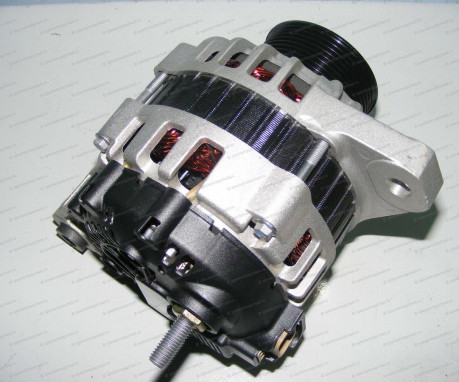 Генератор d4ga на Hyundai HD - 3730048100