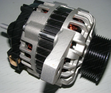 Генератор d4ga на Hyundai HD - 3730048100
