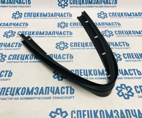 Уплотнитель левой двери нижний на Хендай Портер 2 - 821504F000