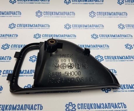 Окантовка внутренней левой ручки на Hyundai HD - 823115H001
