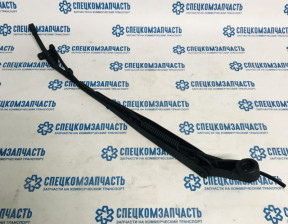 Поводок стеклоочистителя пассажира с жиклером (длинный) на Hyundai HD - 981415H100