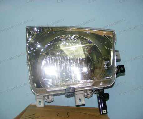 Фара правая 10- на Hyundai HD - 921025K001