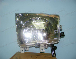 Фара правая 10- на Hyundai HD - 921025K001
