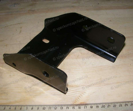Кронштейн бампера переднего правый на Hyundai HD - 865235H002